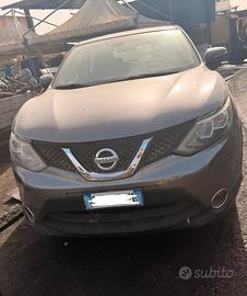 Nissan qashqai 2015 PEZZI DI RICAMBIO