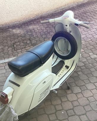 Vespa primavera 125
