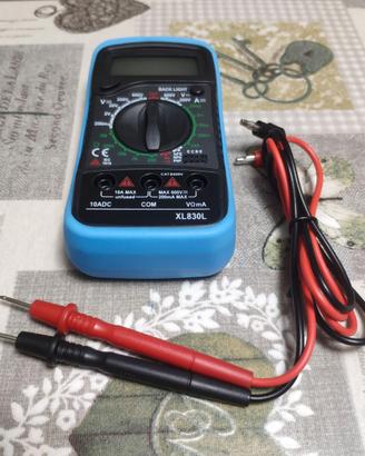 Multimetro digitale retroilluminato