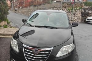 Lancia Ypsilon 1.2 69CV - 88.000 km - OK Neop