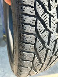 Pneumatici invernali 185/55R15 Taurus