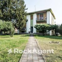 MEDE - TRILOCALE CON CANTINA E BOX