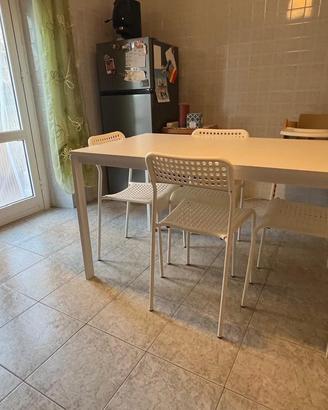 Tavolo cucina ikea Vihals con 4 sedie