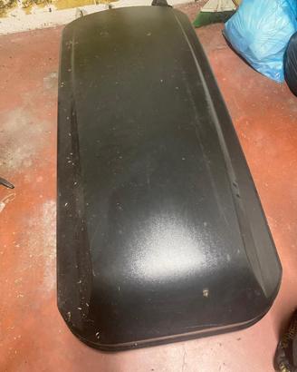 Portapacchi con staffe universali per auto