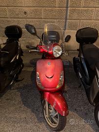 Sym Scooter fiddle II 2008 125c