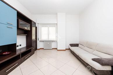 2 LOCALI A MILANO