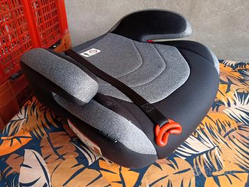 Seggiolino rialzo auto 22-36 kg