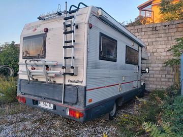 CAMPER MANSARDATO