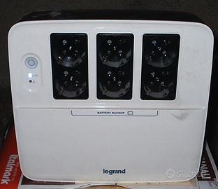Gruppi  continuità UPS BATTERIA NUOVA con 8 SHUKO