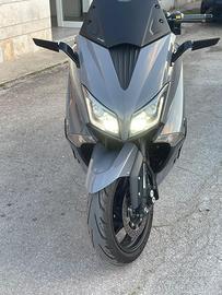 TMAX 530 LUX MAX 2016