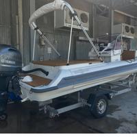 Gommone 5,90 ristrutturato 2025 con carrello