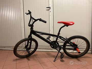 BMX bicicletta