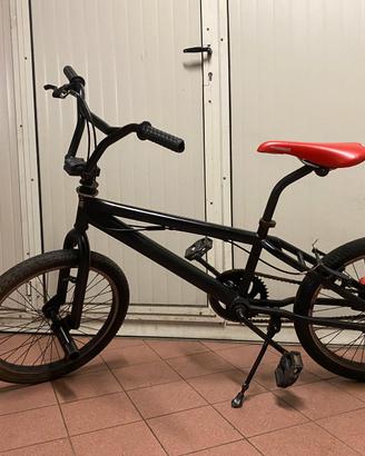 BMX bicicletta