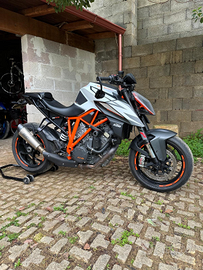 Ktm 1290 SuperDuke R