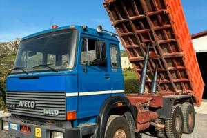 Autocarro fiat 330.26