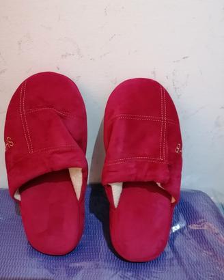 Pantofole da donna rosse n. 36/37