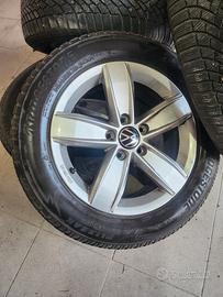 4 cerchi in lega Volkswagen T-Roc e gomme termiche