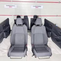 Interno completo Toyota Corolla SW Hatchback