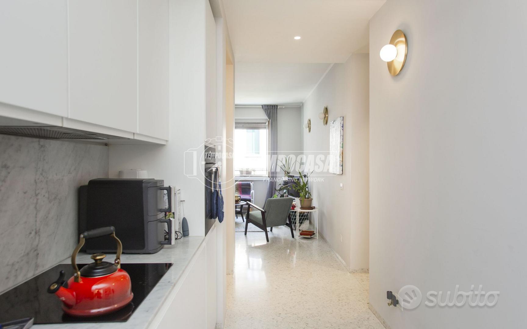 Apartment in Milano, Borgo Ortolani, Municipio 1 - Altro