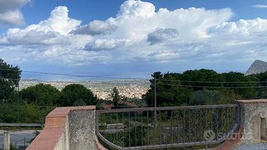 Villa a Carini, via Francesco Cangialosi, 4 locali