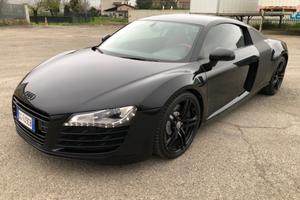 Audi R8 4.2 V8 FSI quattro exclusive manuale