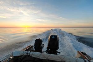 Boston whaler outrage 18