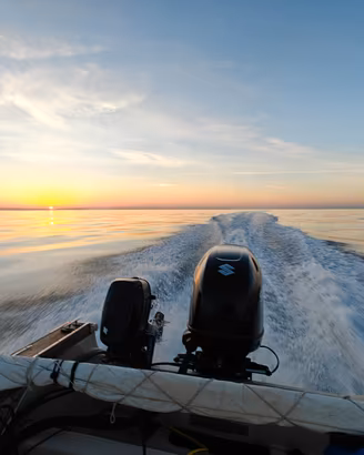 Boston whaler outrage 18