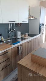 Cucina + armadio scorrevole+ mobile soggiorno