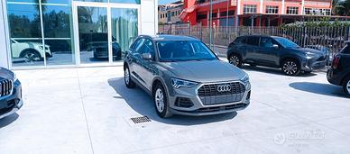 AUDI Q3 35 TDI S tronic Business TUA DA 341€ CON A