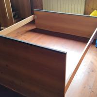 vari pezzi arredamento