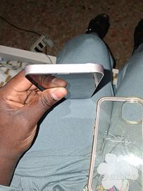 iPhone 13 256GB - Da riparare / Per pezzi di ricam