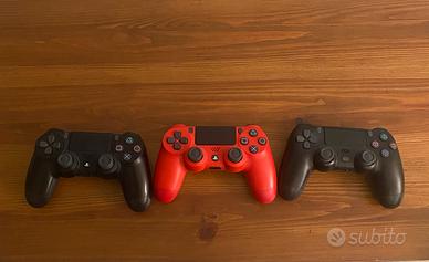 Per playstation 4: 3 controller e giochi vari