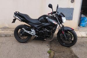 suzuki gsr 