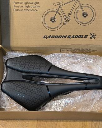 135 grammi!! Sella Bici binari Carbon NUOVA 0km