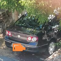 vedo ricambi carrozzeria e interno da ritirare in 