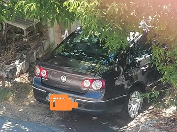 vedo ricambi carrozzeria e interno da ritirare in 