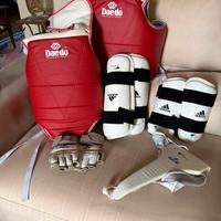 Set completo protezioni taekwondo (Dae do & Adidas