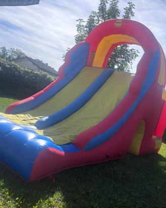 gonfiabile per feste bambini