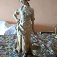 Statua in gesso con colonna