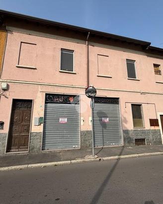 NEGOZIO A LEGNANO
