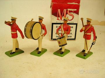 BRITAINS BANDA  STATI UNITI ?