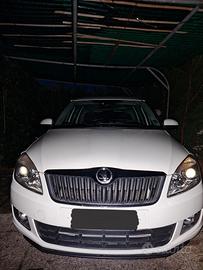 Skoda Roomster 1.6 TDI 90cv (OK NEOPATENTATI) - Co