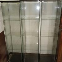 vetrine con illuminazione 