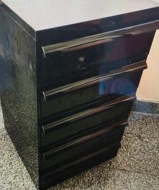 Cassettiera Kartell nera lucida