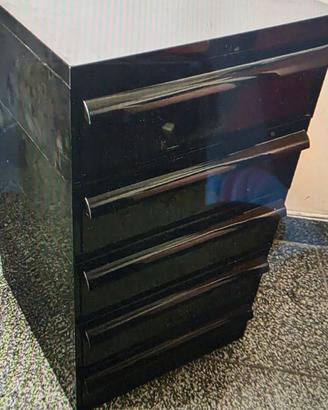 Cassettiera Kartell nera lucida