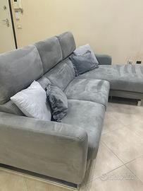 Divano grigio come nuovo