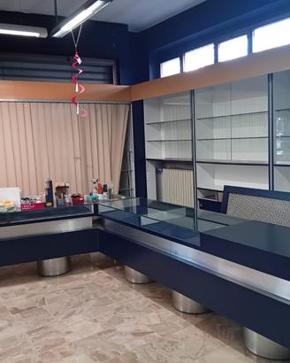 Arredamento profumeria