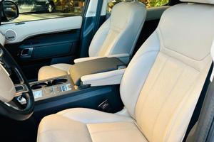 Land Rover Discovery 5