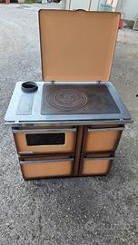 Cucina stufa a legna