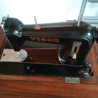 Macchina da cucire VIGORELLI 